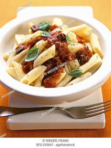 Pasta with tomato sauce and capers