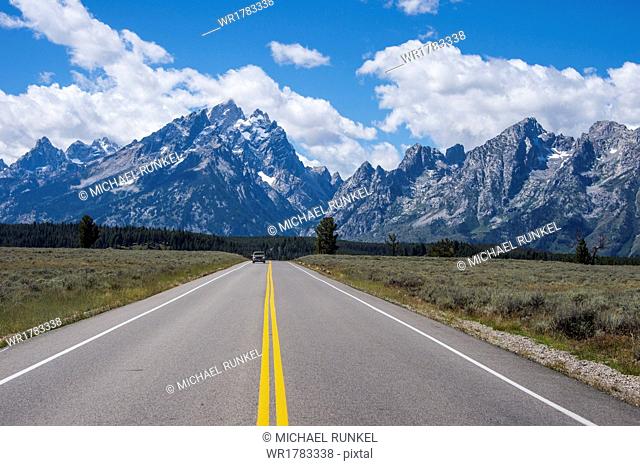 Road leading in the Teton range in the Grand Teton National Park, Wyoming, United States of America, North America