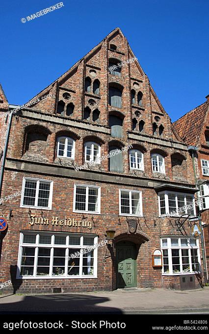 Restaurant Zum Heidkrug, Giebelfachwerkhaus, Gable House, Am Berge, Lüneburg, Lower Saxony, Germany, Europe