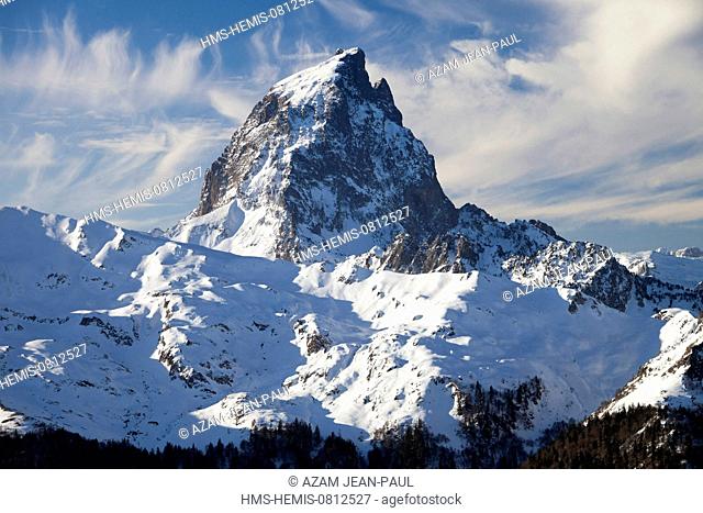 France, Pyrenees Atlantiques, Fabreges, Gabas, Parc National des Pyrenees, Pic du Midi d'Ossau (2884m), seen from the Artouste ski resort