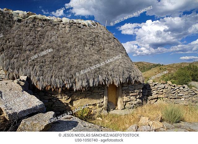 Tradicional cabin in Navalosa, Sierra De Gredos  Ávila  Castilla y León  Spain