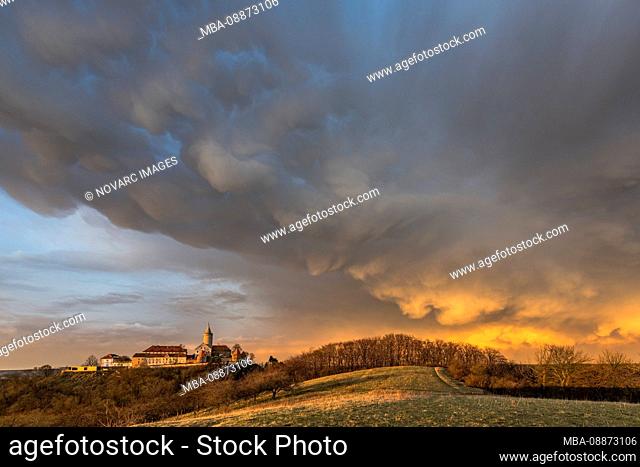 Leuchtenburg, Thunderstorm, Mammatus clouds, sunset, Thuringia, Germany
