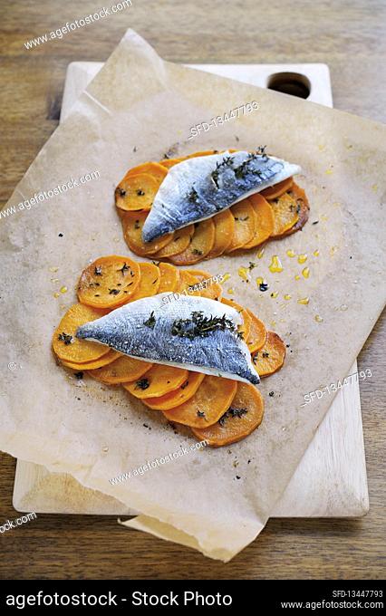 Bream fillets with oven-roasted sweet potatoes