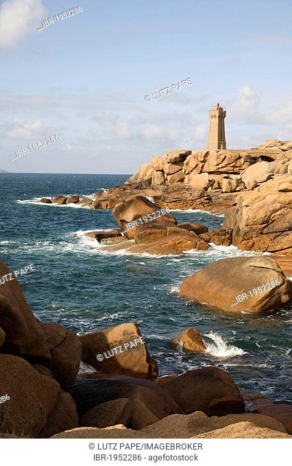 Lighthouse, Cote de Granit Rose, Brittany, France, Europe