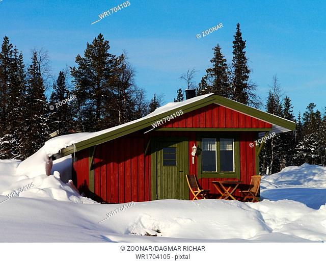 wooden cottage in lapland