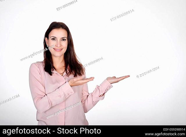 Geschäftsfrau präsentiert businesswoman presenting with two hands