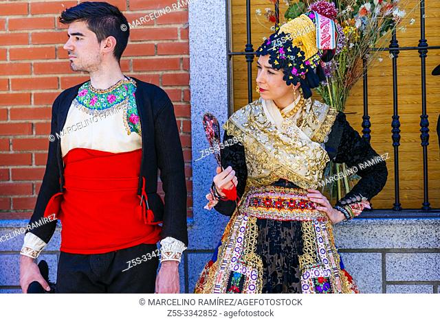 Couple dressed in traditional Lagartera costume. Lagartera, Toledo, Castilla - La Mancha, Spain, Europe