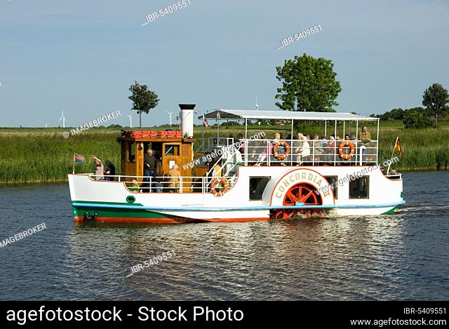 Paddle steamer 'Concordia II', between Carolinensiel and Harlesiel, East Frisia, Lower Saxony, Germany, Europe