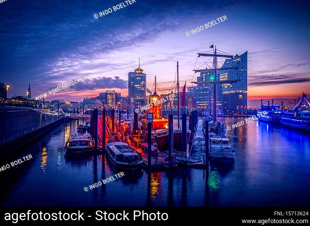 Elbphilharmonie and Hamburg harbour, Hamburg, Germany, Europe