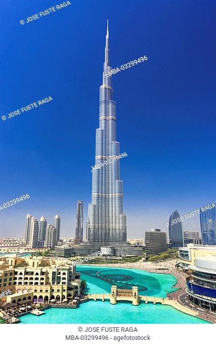 View at the Emaar park and the Burj Khalifa Gebäude, Dubai
