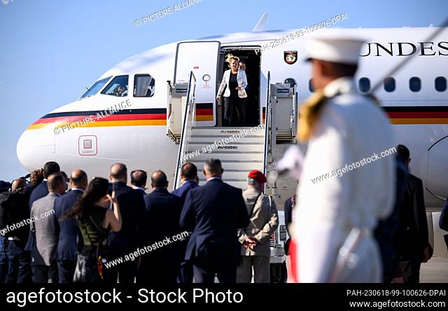 18 June 2023, Tunisia, Tunis: Nancy Faeser (SPD), Federal Minister of the Interior and Home Affairs, arrives at Tunis-Carthage Airport