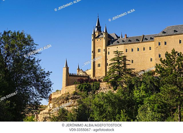 Alcazar, Fortaleza de los Reyes de Castilla y Real Colegio de Artillería. UNESCO World Heritage Site. Segovia city. Castilla León, Spain Europe