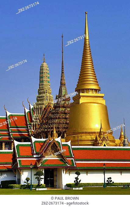 Phra Si Rattana Chedi gold stupa, Phra Mondop and Prasat Phra Thep Bidon at the Wat Phra Kaew Temple complex of the Temple of the Emerald Buddha and the Royal...