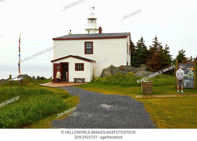Lobster Cove Head Lighthouse, (1897-1901), Rocky Harbour, Gros Morne National Park (a UNESCO world heritage site), Newfoundland, Canada