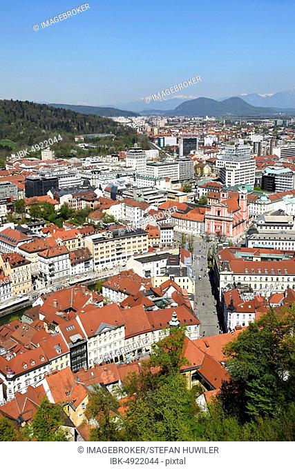 City view, Old town with Church of the Annunciation of the Virgin Mary, Prešerenplatz, skyscrapers in the back, Ljubljana, Slovenia, Europe