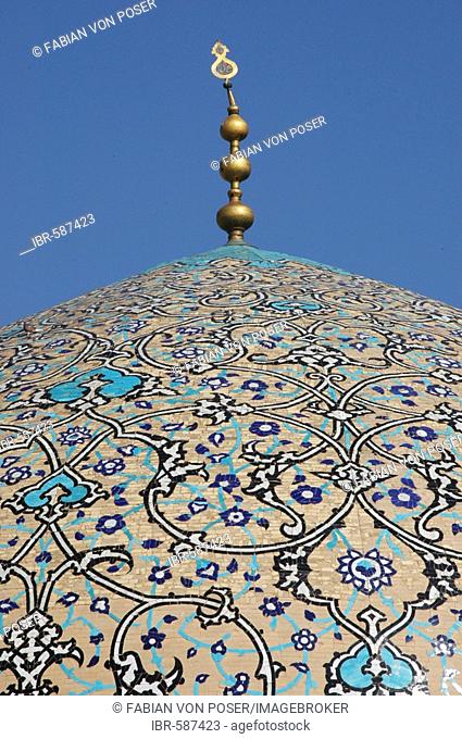 Dome of Sheikh Lotf Allah Mosque at Meidan-e Imam (Imam Square), Isfahan, Iran