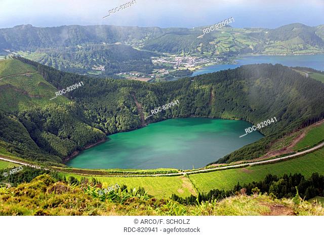 Lagoa do Canario and Lagoa Azul, Caldeira das Sete Cidades, Sao Miguel, Azores, Portugal / crater lake