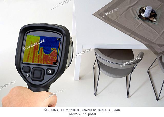 Underfloor Heating Inspection Thermal Image with infrared Camera