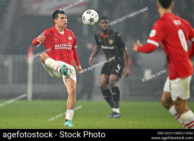 Hirving Lozano (27) of Eindhoven pictured during the Uefa Champions League matchday 4 game in group B in the 2023-2024 season between PSV Eindhoven and Racing...