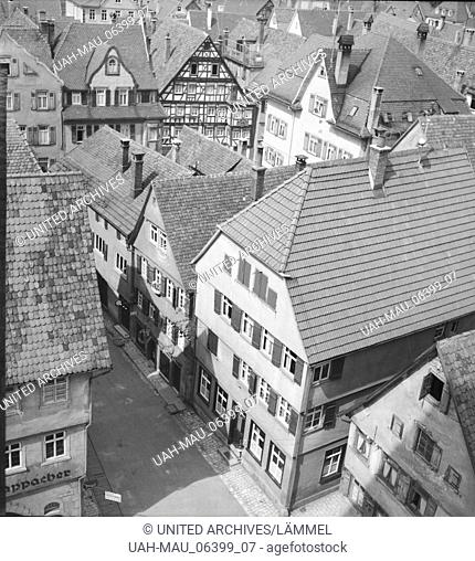 Unterwegs durch die deutsche Landschaft, Deutschland 1930er Jahre. On the way through German landscape and small town, Germany 1930s