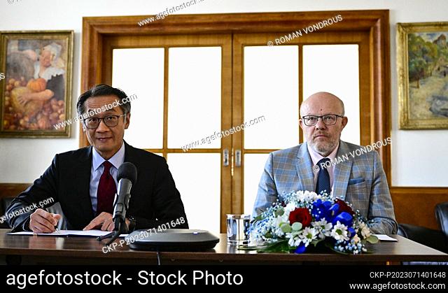 From right Czech Deputy Prime Minister and Minister of Health Vlastimil Valek and Representative of the Taipei Economic and Cultural Office in Prague Liang Ruey...