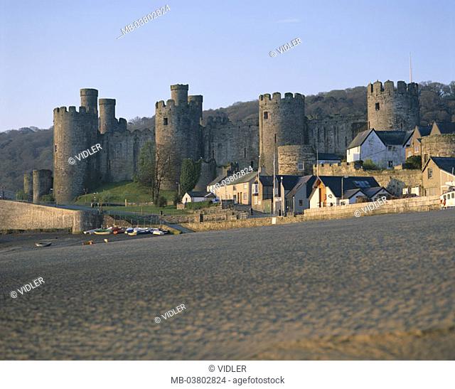 Great Britain, Wales, Conwy Castle,  13. Jh., beach,   Europe, island, North Wales, water, estuary, Conwy-Fluss, sandy beach, construction, castle, considerably