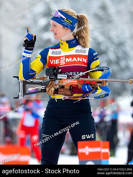 11 January 2022, Bavaria, Ruhpolding: Biathlon: World Cup, training, women in the Chiemgau Arena. Linn Persson from Sweden in action at the shooting range