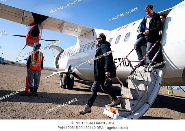 15 August 2019, Canada, Pond Inlet: Heiko Maas (SPD, M), Foreign Minister, arrives at the airport in the Canadian Arctic