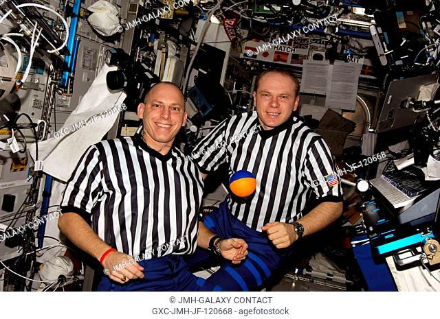 NASA astronaut Clay Anderson (left) and Russian Federal Space Agency cosmonaut Oleg V. Kotov, both Expedition 15 flight engineers