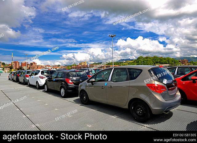 Cars waiting to board in the Port of Pasajes, Guipuzkoa, Basque Country, Euskadi, Spain, Europe