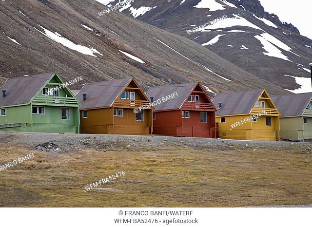 Colourful Houses in Spitsbergen, Spitsbergen, Svalbard Archipelago, Norway