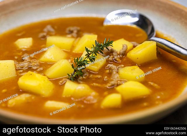 potato soup with ground beef meat