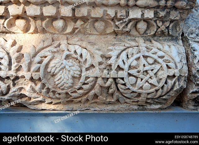 Antike Reliefs in Kapernaum, Israel