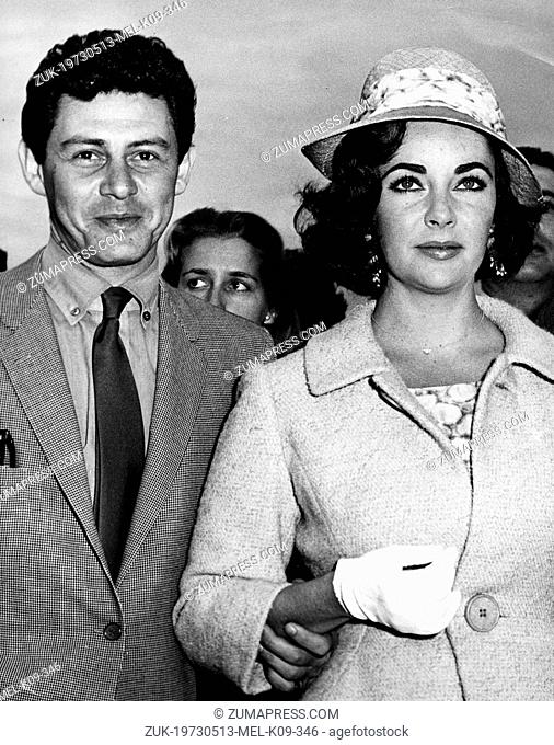May 13, 1973 - New York, NY, U.S. - Newlyweds Actress ELIZABETH TAYLOR and singer, entertainer EDDIE FISHER on the first leg of their honeymoon
