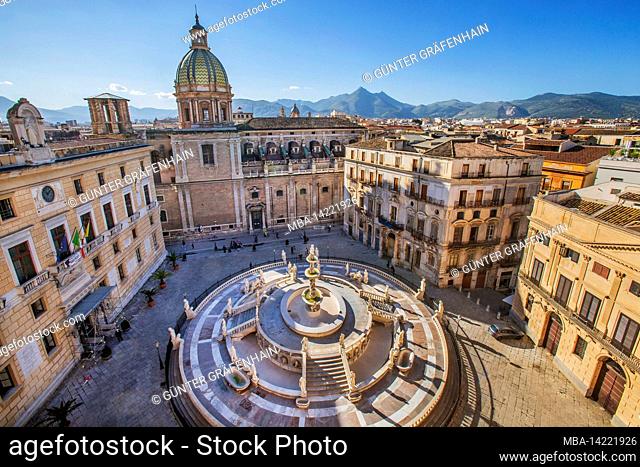 Piazza Pretoria with the Fontana Pretoria and the Church of San Giuseppe dei Teatini in the old town, Palermo, Sicily, Italy