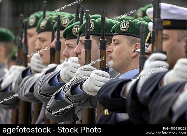 Herres and Marines of the Bundeswehr Guard Battalion. - Berlin/Deutschland
