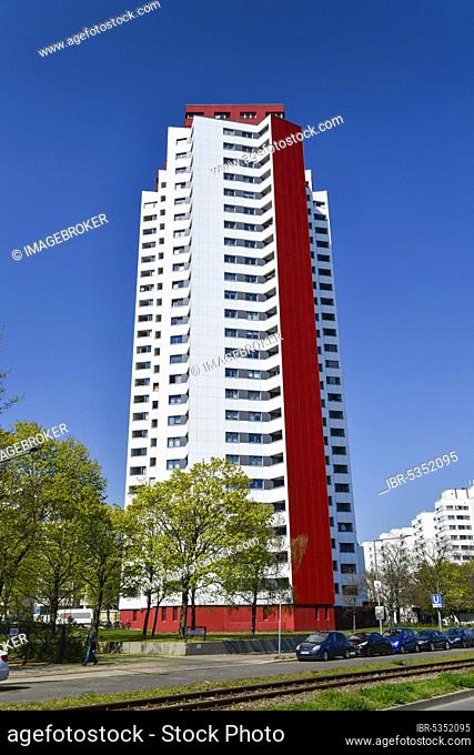 High-rise residential building, Zwickauer Damm 12, Gropiusstadt, Neukölln, Berlin, Germany, Europe
