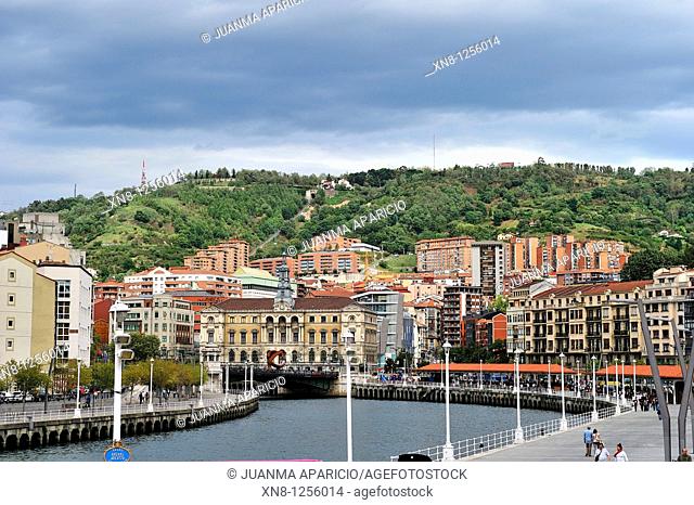 View of Bilbao with the city and the mountain in the background Artznda