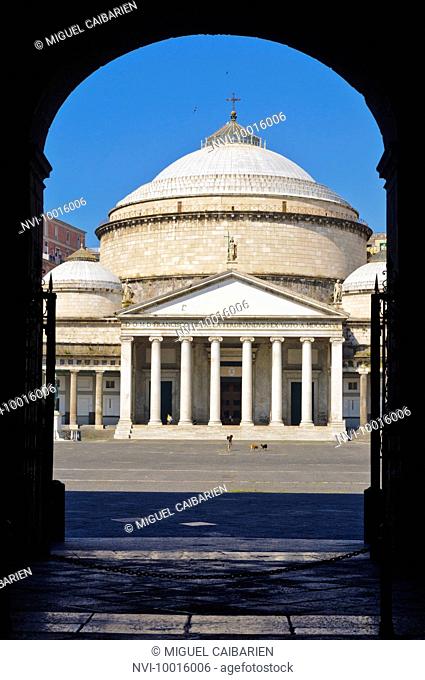 Piazza Plebiscito and Basilica San Francesco di Paola, Naples, Campania, Italy, Europe