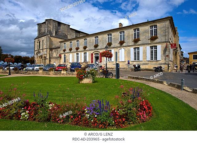 Maison de Vin, house of wine, Saint-Emilion, Aquitaine, France