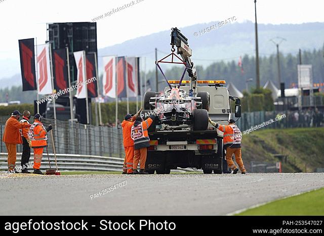 08/27/2021, Circuit de Spa-Francorchamps, Spa-Franchorchamps, FORMULA 1 ROLEX BELGIAN GRAND PRIX 2021, in the picture, accident involving Max Verstappen (NEL #...