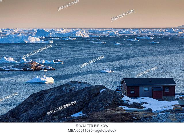 Greenland, Disko Bay, Ilulissat, floating ice, sunset
