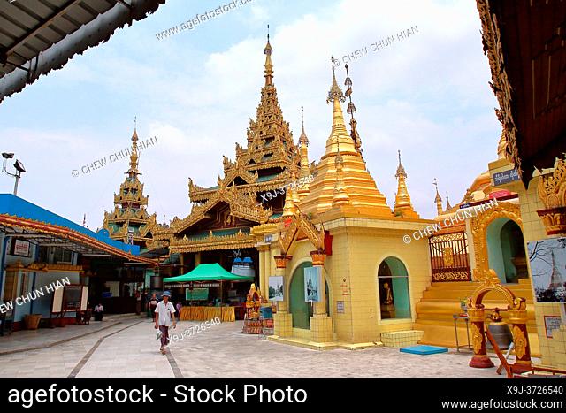 Sule Pagoda, downtown, Yangon, Myanmar