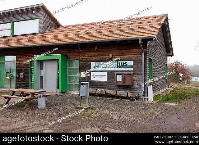 02 March 2023, North Rhine-Westphalia, Lübbecke: View of the Moorhus, the Nabu visitor center at the Großes Torfmoor nature reserve