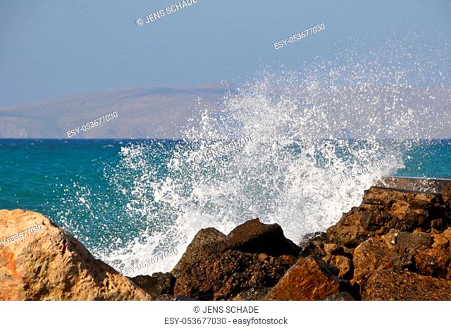 splashing wve on crete