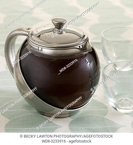 como preparar el te negro. parte de una serie. paso 3 de 5 / How to prepare black tea (Part of a series, step 3 of 5)