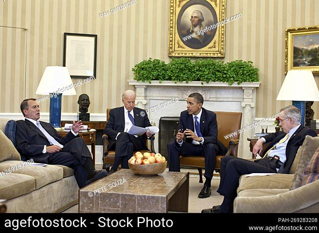 United States President Barack Obama and Vice President Joe Biden meet with U.S. House Speaker John Boehner (Republican of Ohio), left, and U.S