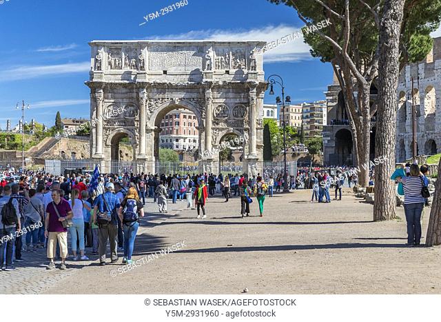 Arch of Constantine South side, from Via triumphalis, Colosseum to right, Rome, Lazio, Italy, Europe