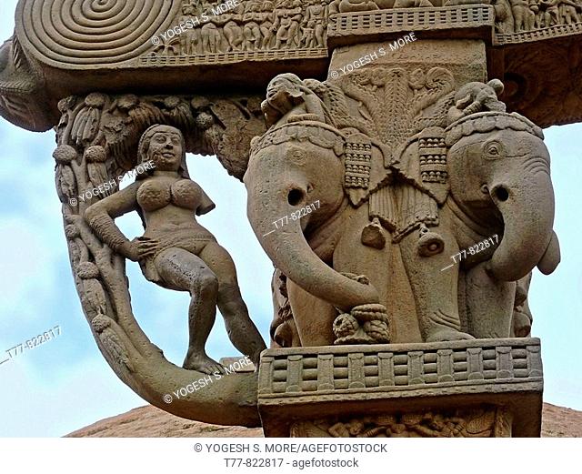 Uttari toran dwar, North gate, Sanchi, Madhya pradesh, India. Emperor Asoka (273-236 B.C.) built stupas in Buddha’s honour at many places in India