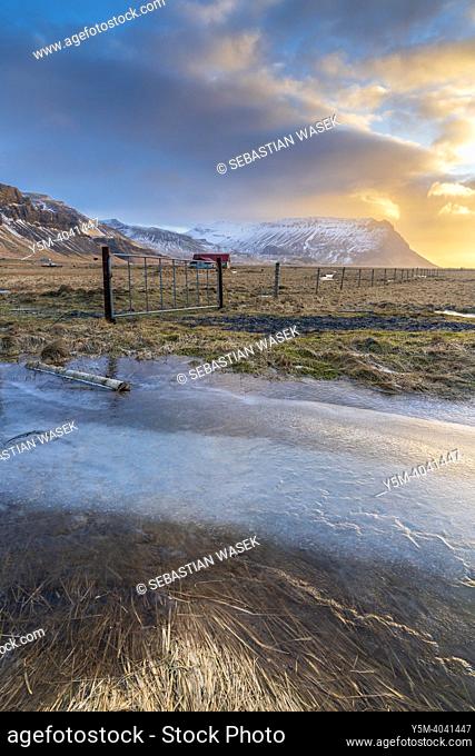 Winter Icelandic Road Trip beatween Seljalandsfoss and Skogafoss Waterfall, Southern Region